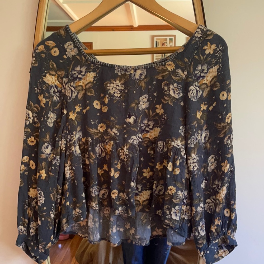 American Eagle long sleeve blouse